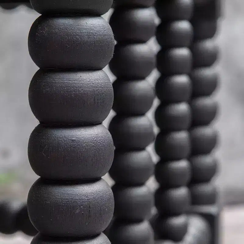 Panca piccola stile rustico, effetto pelliccia bovina grigio e bianco, base in mogano massiccio, 22,5" L